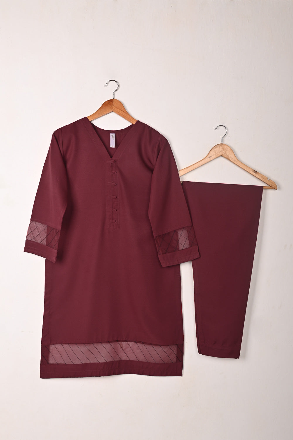 ladies dress designs images 2020 Pakistan - New 2020 Pakistani Girls Dress Design #girls #pakistangirlsdressdesigns #dresses #wedding #design #designer