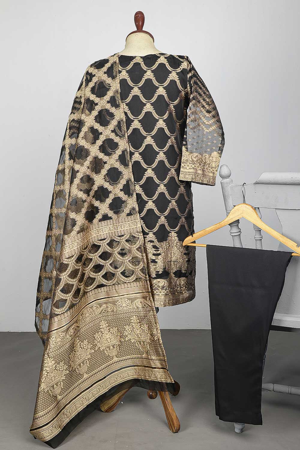 RTW-38B-Black - 3Pc Stitched Organza Premium Banarsi Jacquard