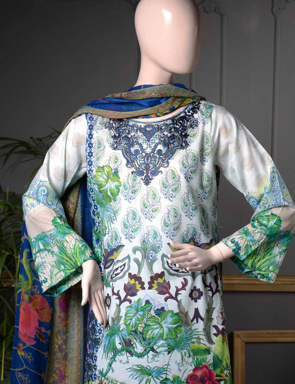 Un-stitched Embroidered Lawn (SE-2A) Dazzling Foliage