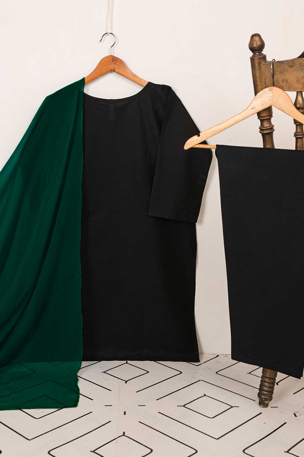 3SP-2B-BLACK BG - 3PC COTTON Dress With Chiffon Dupatta