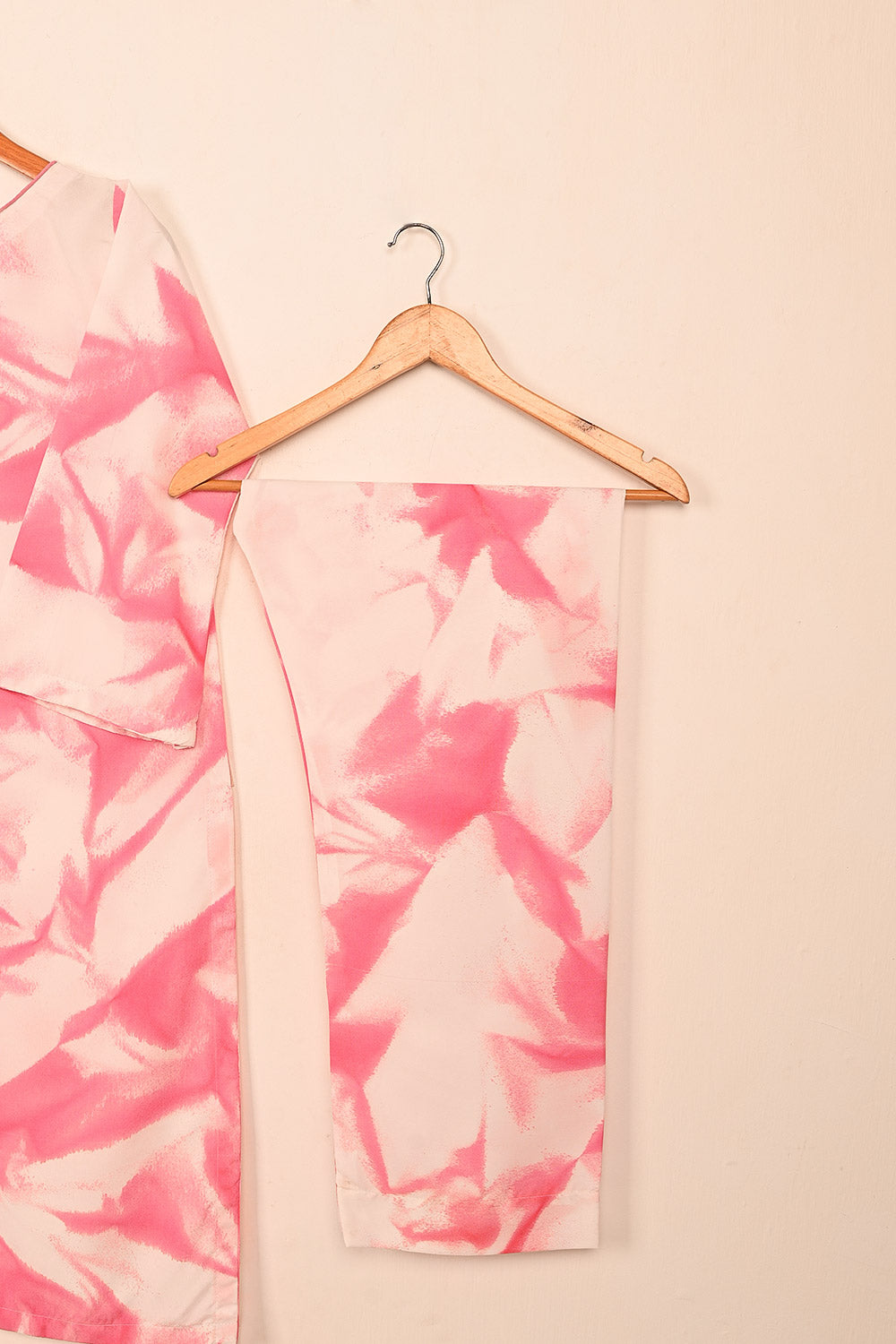 STP-206G-Pink - Women 2Pc Ready to Wear Spray Contoured Malai Fabric Co-Ord Set