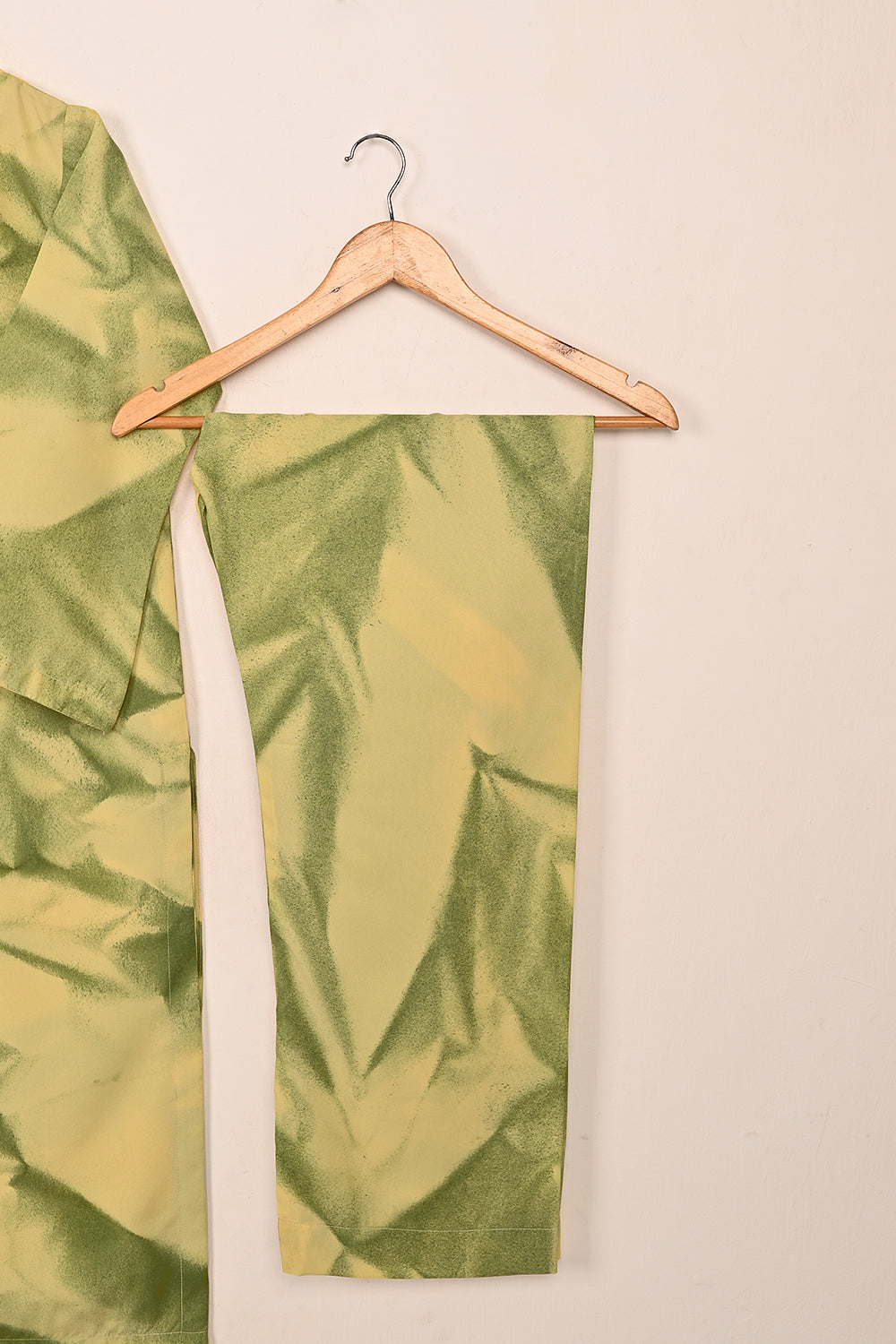 STP-206P-Yellow - 2Women 2Pc Ready to Wear Spray Contoured Malai Fabric Co-Ord Set